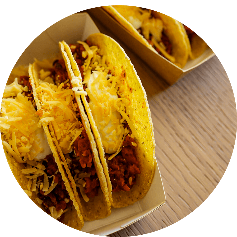 tacos z fasolą, warzywami i serem